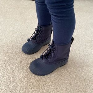 Native rain boots size toddler 8
